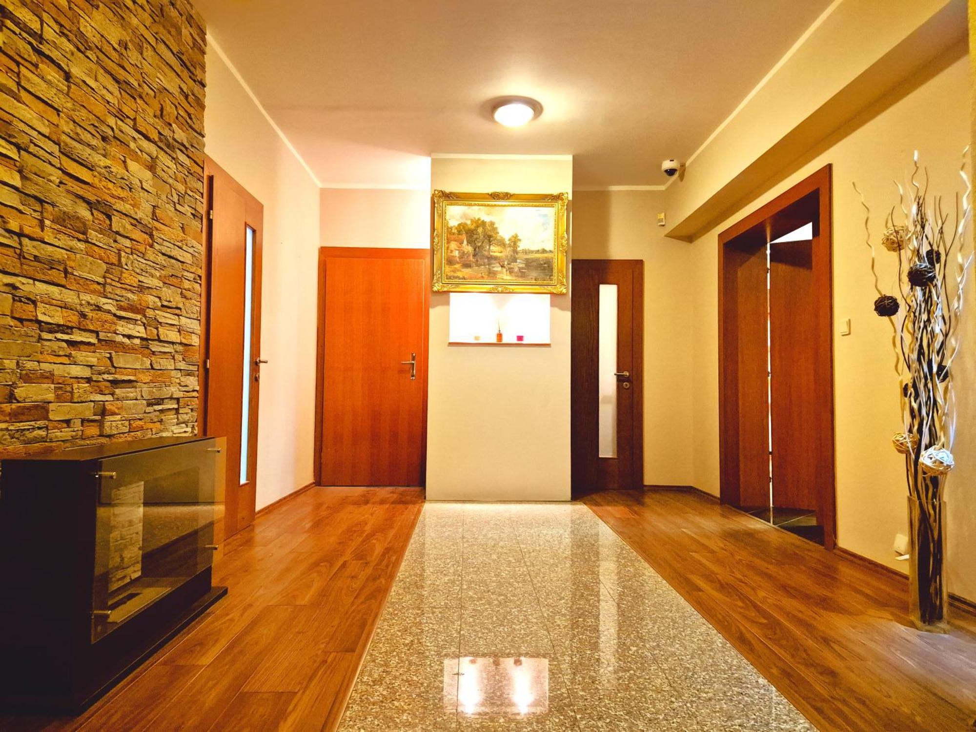 Zen Zone Hostel Μπρατισλάβα Εξωτερικό φωτογραφία